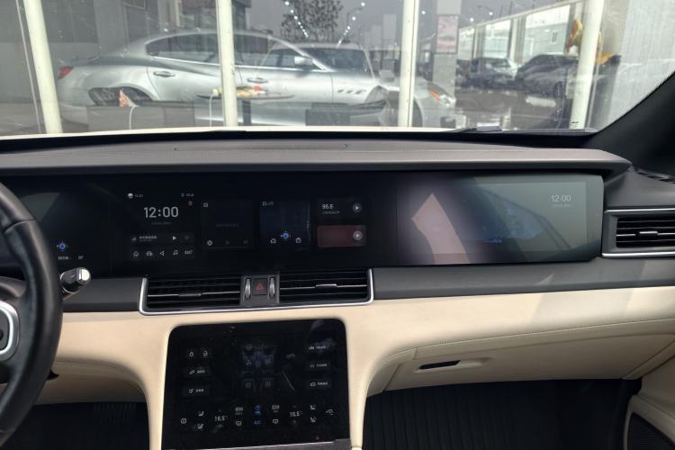 Used Li Auto ONE 2020 Extended-Range 6-Seater Version Audio And AC Panel