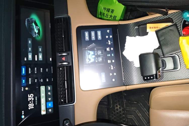 Used Li Auto ONE 2020 Extended-Range 6-Seater Version Audio And AC Panel