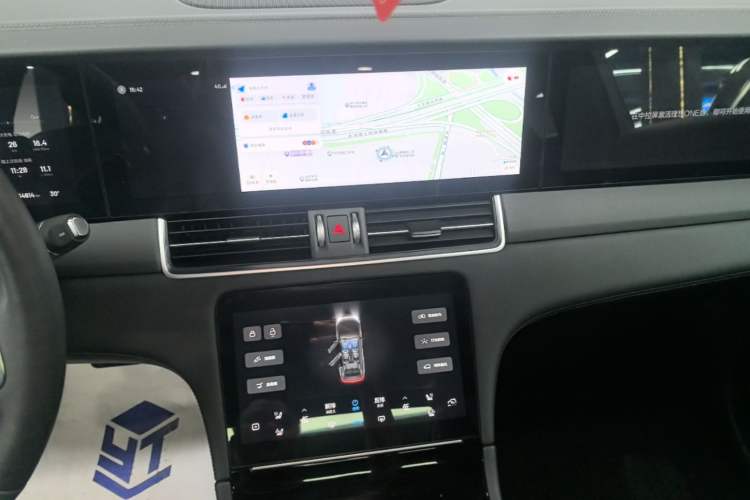 Used Li Auto ONE 2020 Extended-Range 6-Seater Version Audio And AC Panel