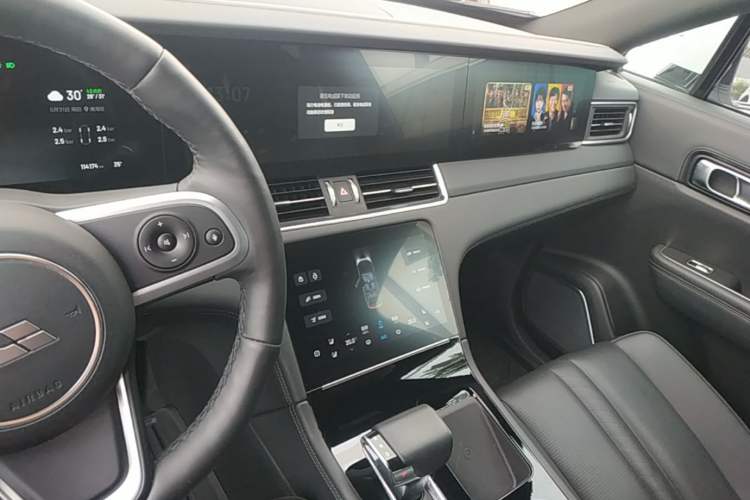Used Li Auto ONE 2020 Extended-Range 6-Seater Version Audio And AC Panel