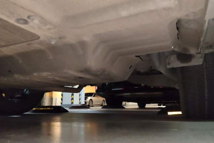 Used Li Auto ONE 2020 Extended-Range 6-Seater Version Chassis Rear Left
