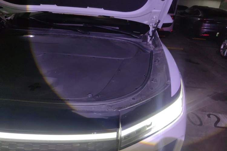 Used Li Auto ONE 2020 Extended-Range 6-Seater Version Engine Bay Left