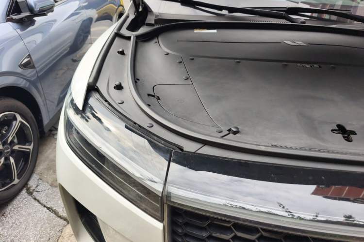 Used Li Auto ONE 2020 Extended-Range 6-Seater Version Engine Bay Right