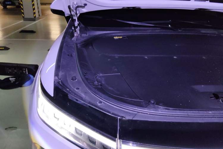 Used Li Auto ONE 2020 Extended-Range 6-Seater Version Engine Bay Right