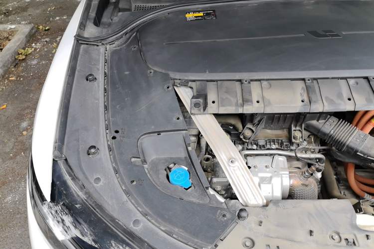 Used Li Auto ONE 2020 Extended-Range 6-Seater Version Engine Bay Right