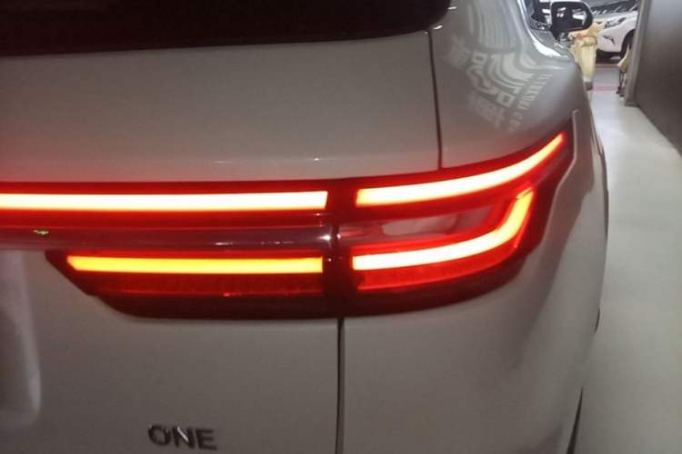 Used Li Auto ONE 2020 Extended-Range 6-Seater Version Exterior 3