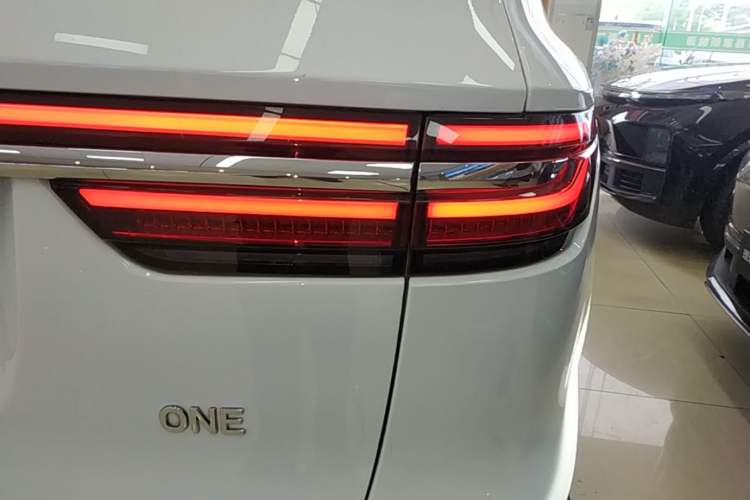 Used Li Auto ONE 2020 Extended-Range 6-Seater Version Exterior 3