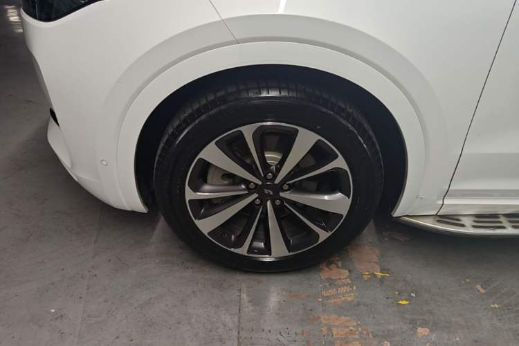 Used Li Auto ONE 2020 Extended-Range 6-Seater Version Exterior 4