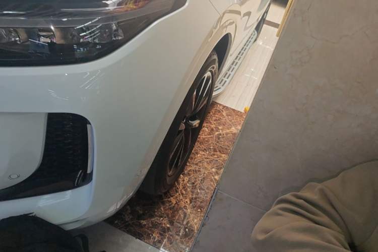 Used Li Auto ONE 2020 Extended-Range 6-Seater Version Exterior 4