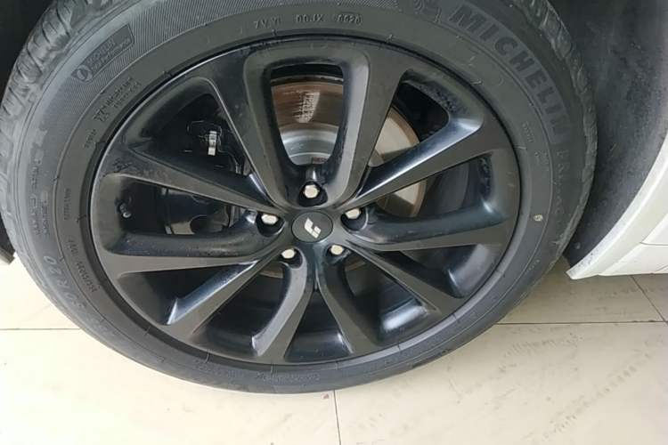 Used Li Auto ONE 2020 Extended-Range 6-Seater Version Exterior 4