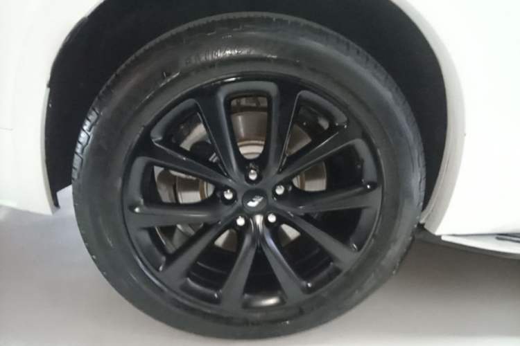 Used Li Auto ONE 2020 Extended-Range 6-Seater Version Exterior 5