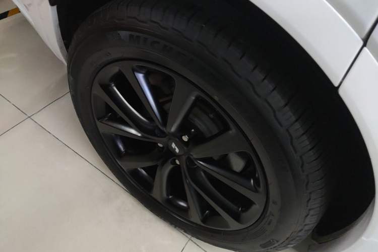 Used Li Auto ONE 2020 Extended-Range 6-Seater Version Exterior 5