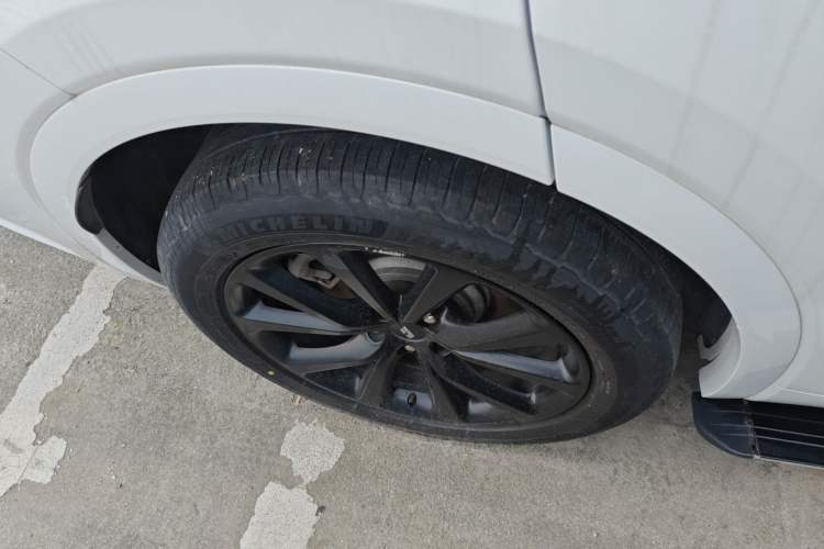 Used Li Auto ONE 2020 Extended-Range 6-Seater Version Exterior 5