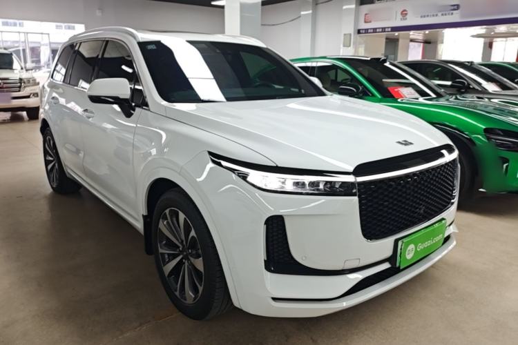 Used Li Auto ONE 2020 Extended-Range 6-Seater Version Front Right 45 Deg