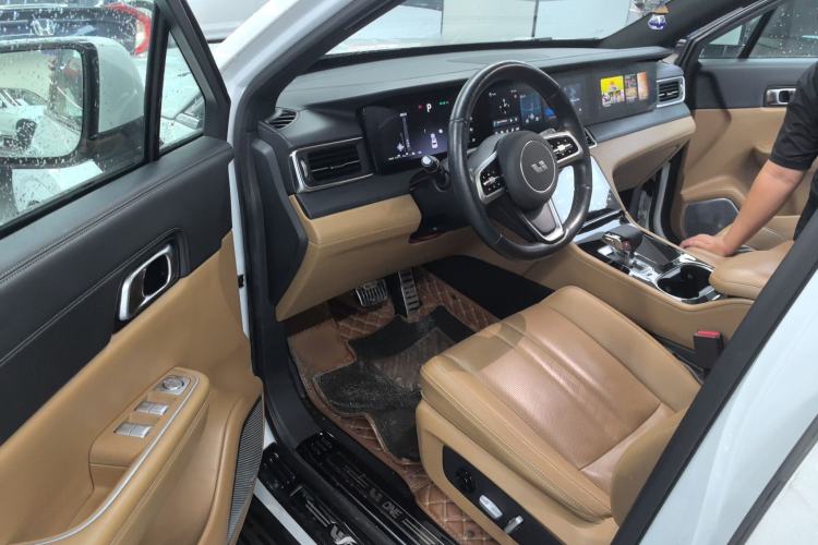 Used Li Auto ONE 2020 Extended-Range 6-Seater Version Interior 1