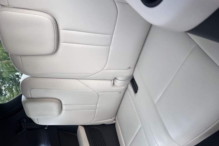 Used Li Auto ONE 2020 Extended-Range 6-Seater Version Interior 12