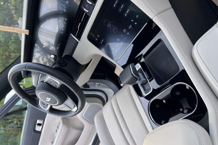 Used Li Auto ONE 2020 Extended-Range 6-Seater Version Interior 3