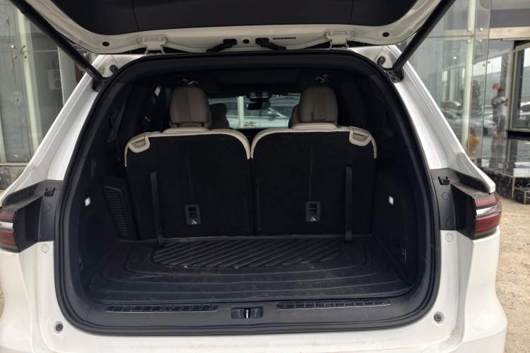 Used Li Auto ONE 2020 Extended-Range 6-Seater Version Interior 8