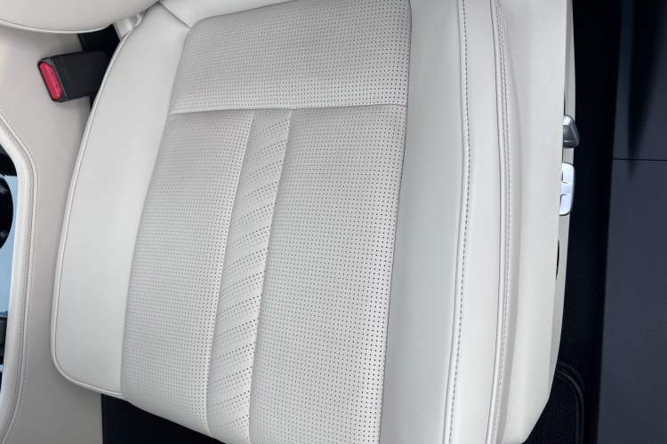 Used Li Auto ONE 2020 Extended-Range 6-Seater Version Interior 9