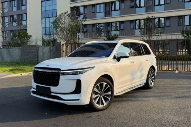 Ojetý Li Auto ONE 2020 Extended-Range 6-Seater Version