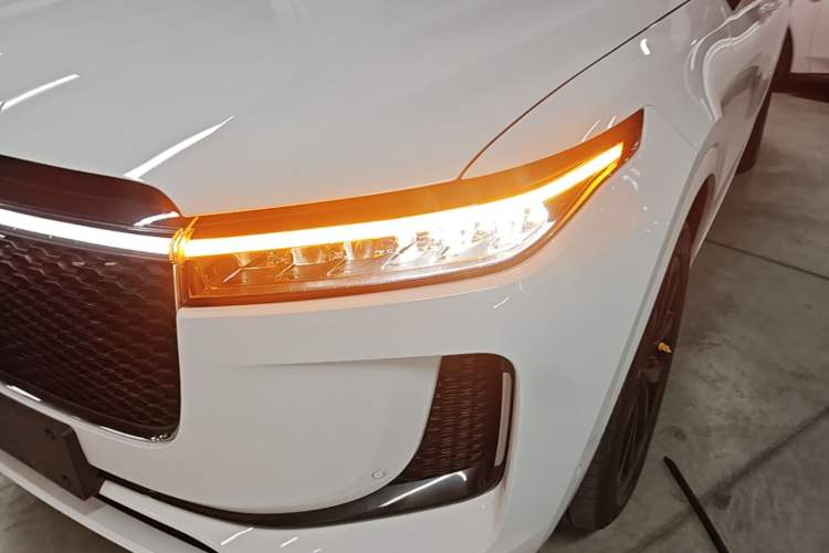 Used Li Auto ONE 2020 Extended-Range 6-Seater Version Left Front Headlight