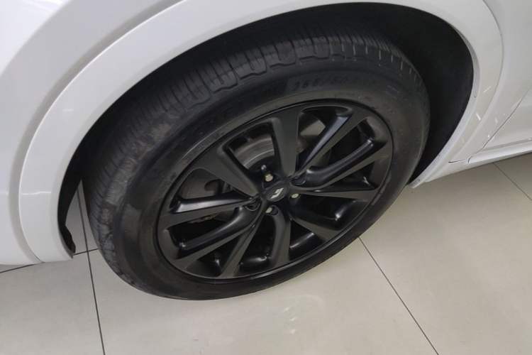 Used Li Auto ONE 2020 Extended-Range 6-Seater Version Left Front Wheel Hub