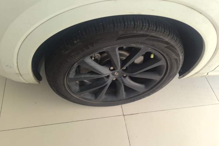 Used Li Auto ONE 2020 Extended-Range 6-Seater Version Left Front Wheel Hub
