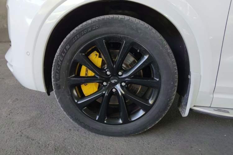 Used Li Auto ONE 2020 Extended-Range 6-Seater Version Left Front Wheel Hub