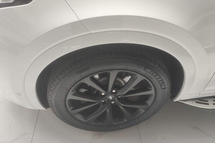 Used Li Auto ONE 2020 Extended-Range 6-Seater Version Left Front Wheel Hub
