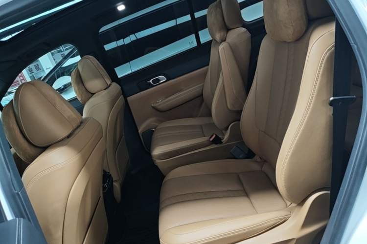 Used Li Auto ONE 2020 Extended-Range 6-Seater Version Left Rear Seat