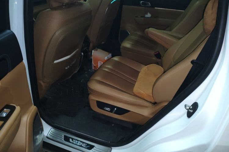 Used Li Auto ONE 2020 Extended-Range 6-Seater Version Left Rear Seat