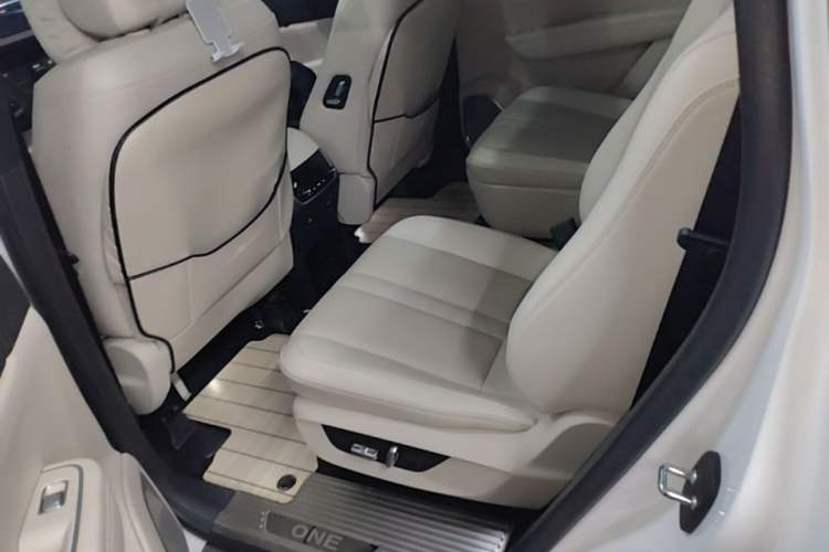 Used Li Auto ONE 2020 Extended-Range 6-Seater Version Left Rear Seat