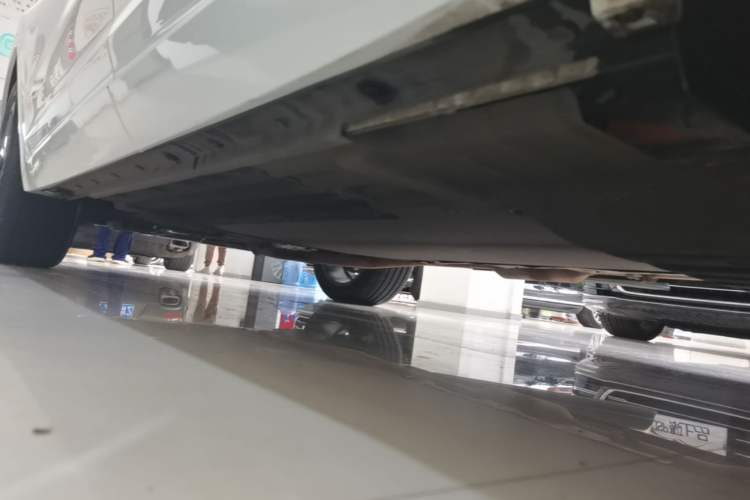 Used Li Auto ONE 2020 Extended-Range 6-Seater Version Left Side Sill