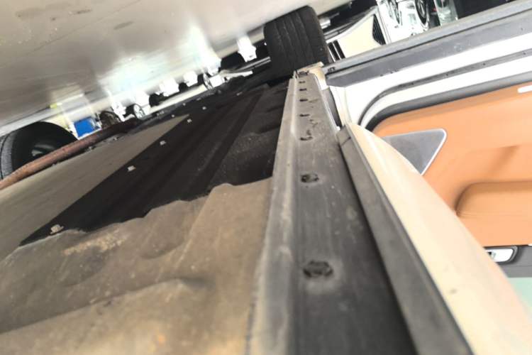 Used Li Auto ONE 2020 Extended-Range 6-Seater Version Left Side Sill