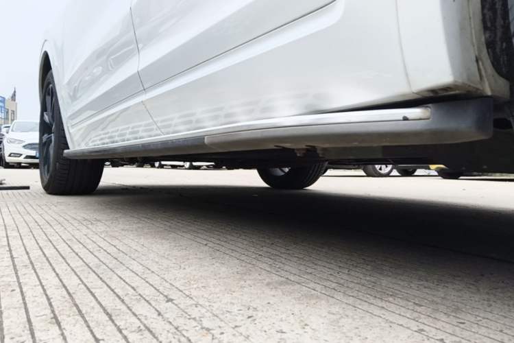 Used Li Auto ONE 2020 Extended-Range 6-Seater Version Left Side Sill