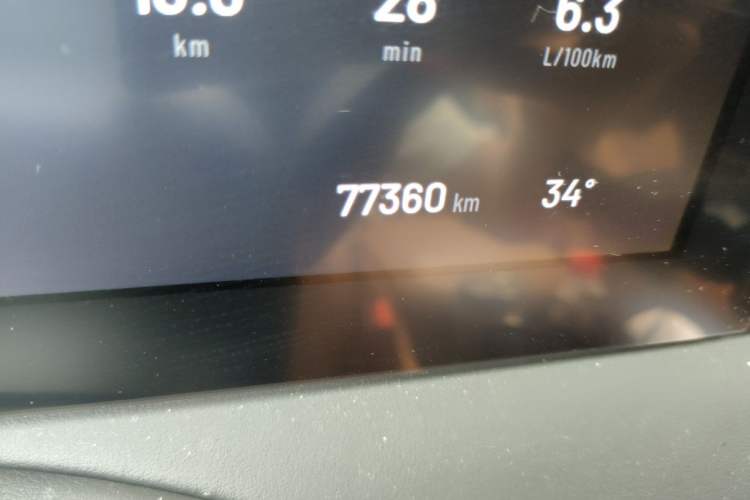 Used Li Auto ONE 2020 Extended-Range 6-Seater Version Odometer Close Up