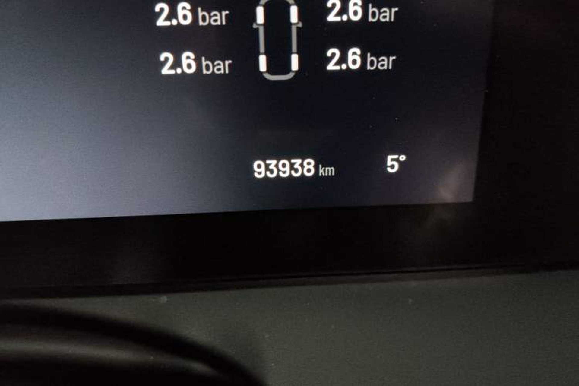 Used Li Auto ONE 2020 Extended-Range 6-Seater Version Odometer Close Up