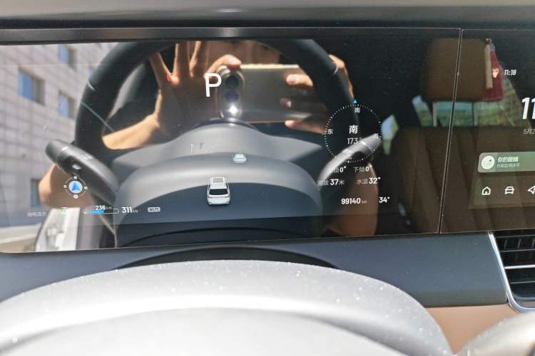 Used Li Auto ONE 2020 Extended-Range 6-Seater Version Odometer Close Up