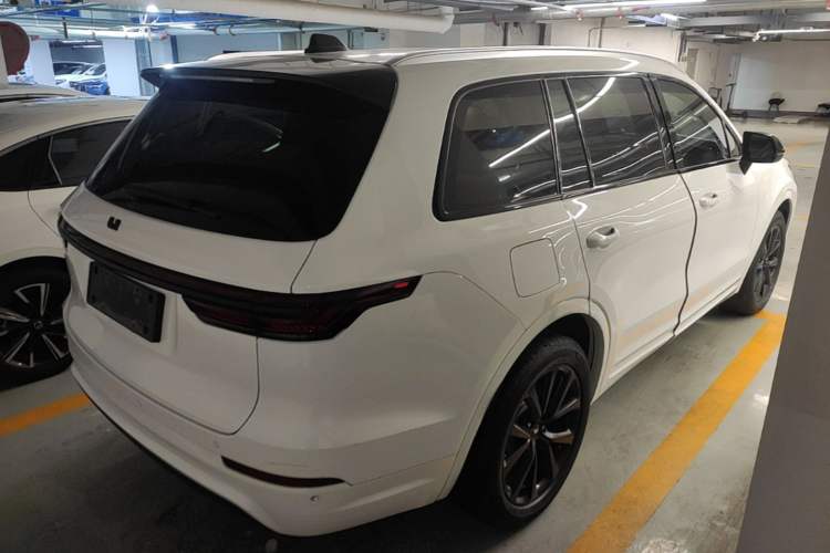 Used Li Auto ONE 2020 Extended-Range 6-Seater Version Rear Right 45 Deg