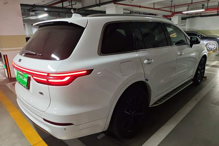 Used Li Auto ONE 2020 Extended-Range 6-Seater Version Rear Right 45 Deg
