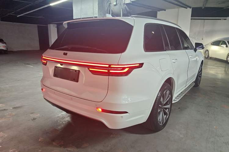 Used Li Auto ONE 2020 Extended-Range 6-Seater Version Rear Right 45 Deg