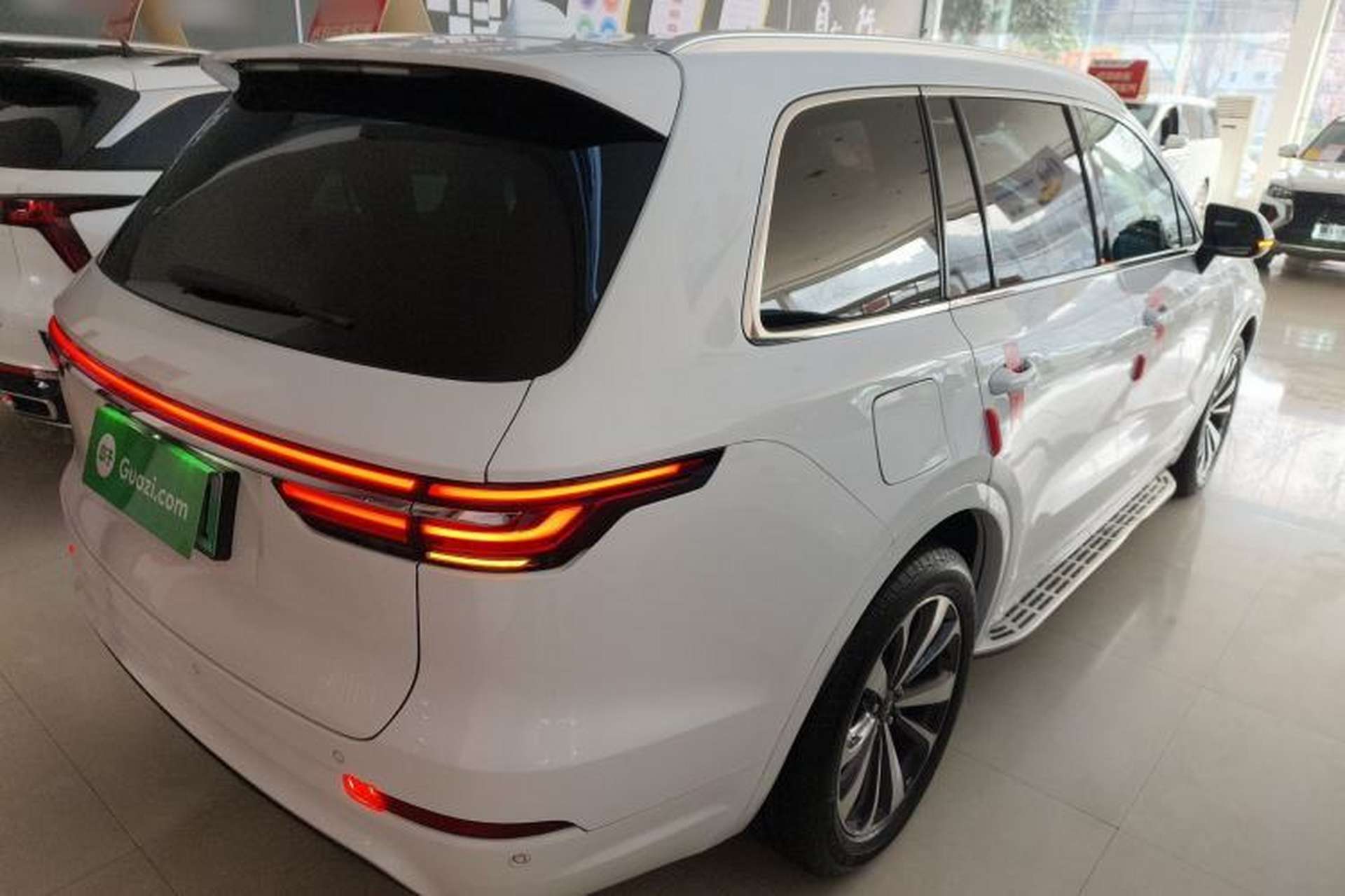 Used Li Auto ONE 2020 Extended-Range 6-Seater Version Rear Right 45 Deg