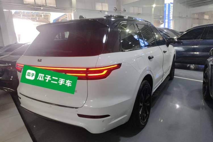 Used Li Auto ONE 2020 Extended-Range 6-Seater Version Rear Right 45 Deg