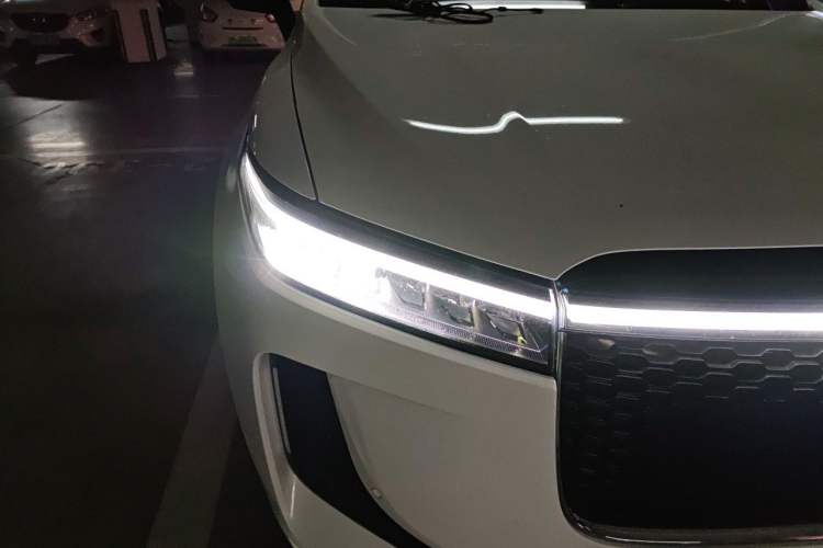Used Li Auto ONE 2020 Extended-Range 6-Seater Version Right Front Headlight