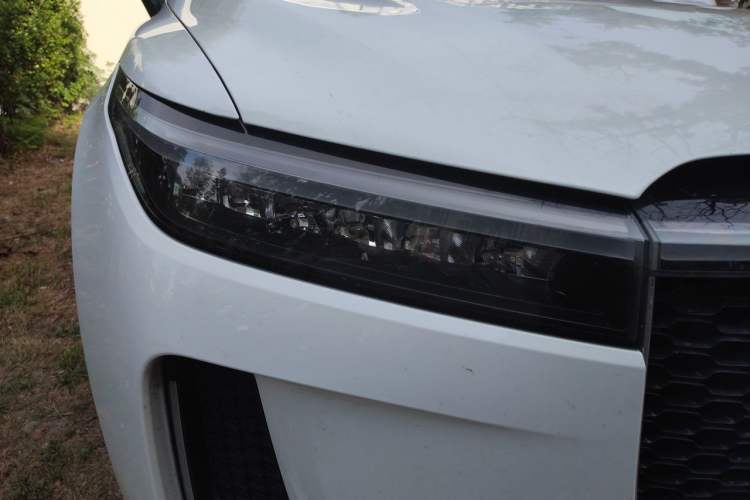 Used Li Auto ONE 2020 Extended-Range 6-Seater Version Right Front Headlight