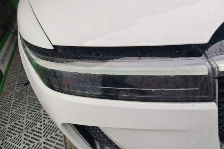 Used Li Auto ONE 2020 Extended-Range 6-Seater Version Right Front Headlight