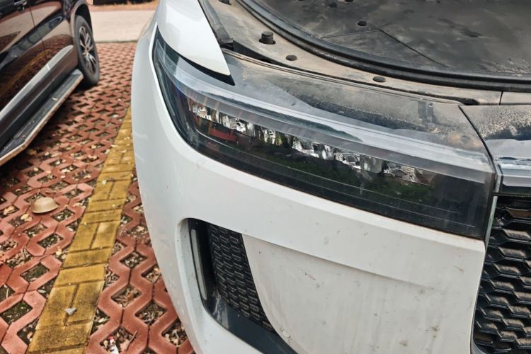 Used Li Auto ONE 2020 Extended-Range 6-Seater Version Right Front Headlight