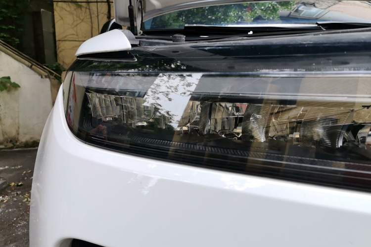 Used Li Auto ONE 2020 Extended-Range 6-Seater Version Right Front Headlight