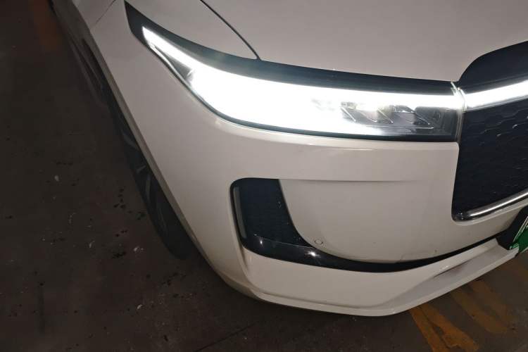 Used Li Auto ONE 2020 Extended-Range 6-Seater Version Right Front Headlight