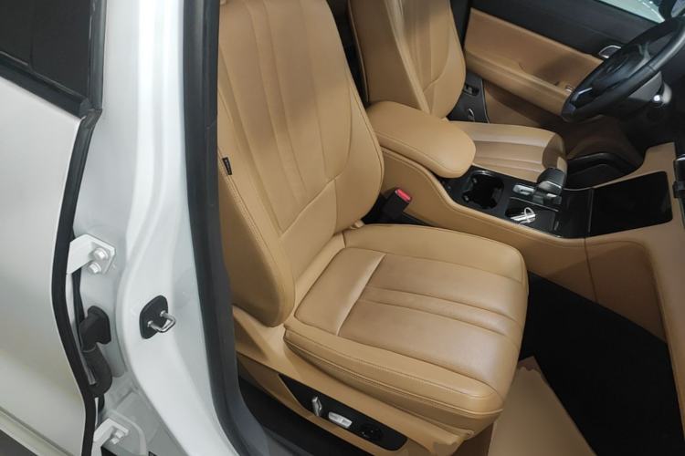 Used Li Auto ONE 2020 Extended-Range 6-Seater Version Right Front Seat